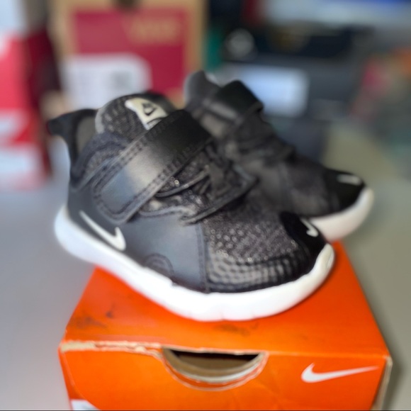 Nike Flex Toddler 4C - Picture 2 of 5